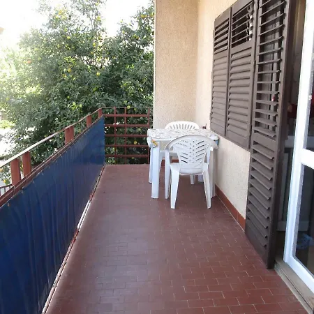 Apartman Tara *