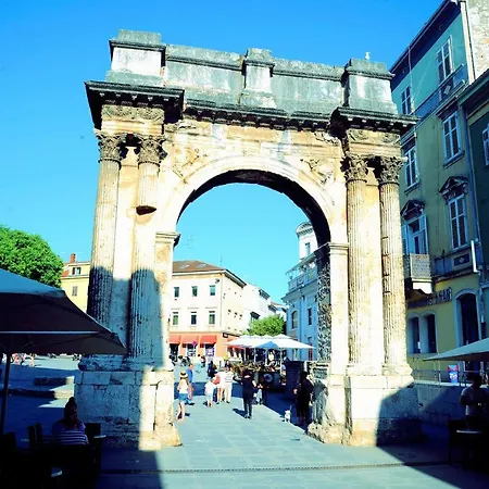 Apartman Tara